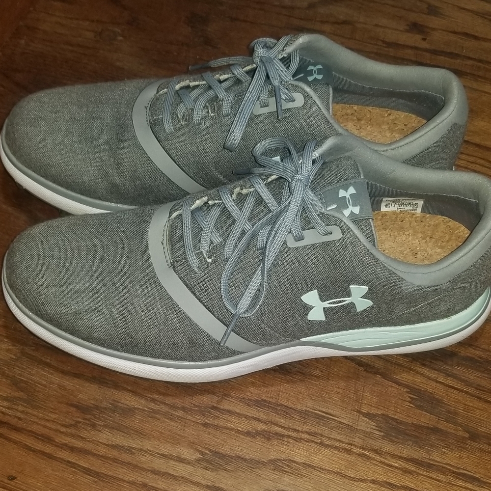 Under Armour Women's Performance SL SNBRLA Golf